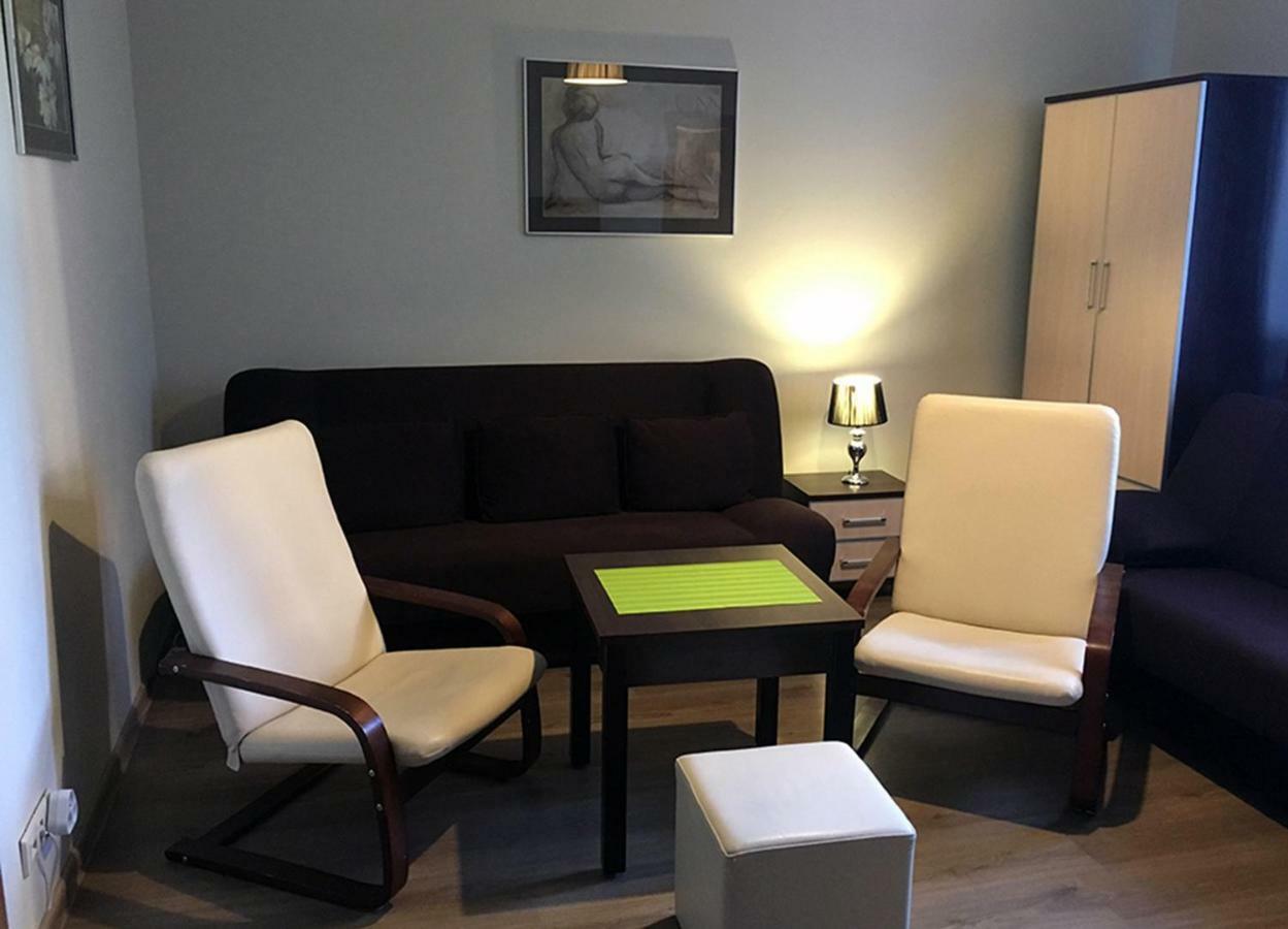 Apartament Jozefinka Apartment ชกลาร์สกา ปอเรมบา ภายนอก รูปภาพ